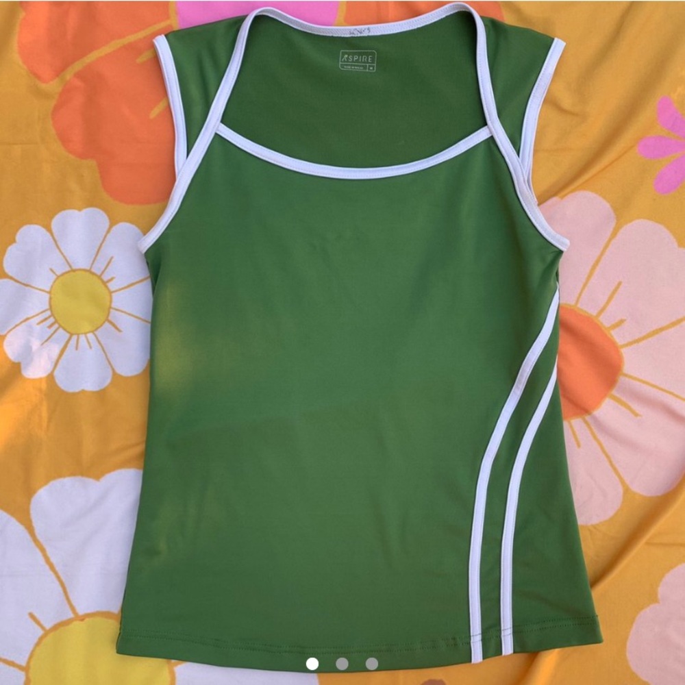 ❌SOLD❌Green Top with White details